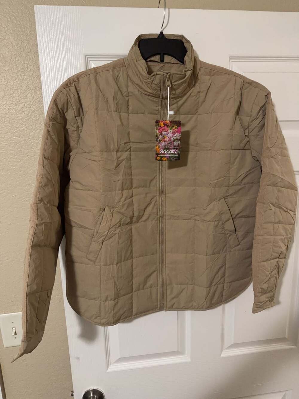 Gacaky Woman Lightweight Quilted Puffer Jacket Medium